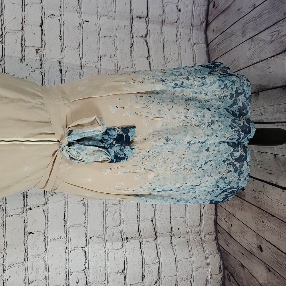 Yumi Cream and Blue Floral Dress Size 6/8 NWT - Picture 8 of 11
